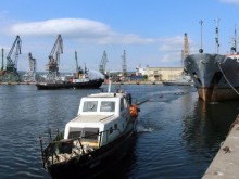 Хонконг проучва възможностите за инвестиции в нашите пристанища и летища