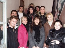 Младежите от ГЕРБ правят подаръци по домовете на социално слаби пловдивчани