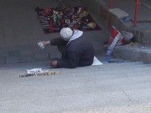 Просяк с голям нож притесни пловдивчанин, опасява се от най-лошото