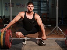 Пловдивчанинът Георги Шиков ще се бори за Топ 6 на европейското по щанги
