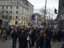 Пак протест пред КЕВР, хората налягаха по улици и тротоари