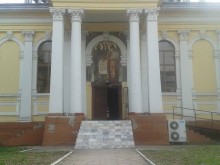 Ученици заляха с цинизъм пловдивски храм