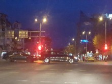 "Ауди" и "БМВ" се удариха на възлово кръстовище в Пловдив