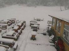 Зимата се завърна с пълна сила! Вижте какво се случва на 20 минути от Пловдив!