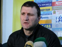"Канарчетата" с лагери в Поморие и Анталия