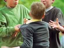 На челните места сме по тормоз в училище