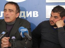 Гласове от "Арман махала": Никакви багери, преди да ни дадете общински жилища!