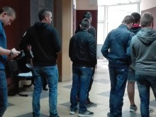 Младежи дойдоха в съда, за да подкрепят шофьора, убил жена на зебра в Пловдив