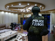 ГДБОП разби канал за незаконно превеждане на бежанци