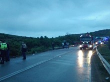 Автобус се преобърна в дере, има загинал! 12 деца са откарани в болница!
