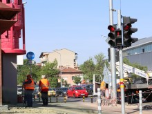 Нова организация на движението по оживен пловдивски булевард от днес!