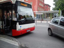 Малък градски автомобил блъсна автобус в Пловдив