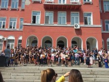 Елитно пловдивско училище изпрати абитуриентите си