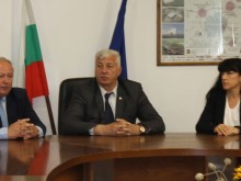 Областният управител представи новите си заместници