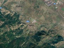 Паднал върху електропровод предмет остави без ток част от Родопската яка край Пловдив