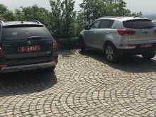 Дипломатически автомобили потъпкаха закона на Бунарджика