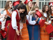 Споделяйте! България има нужда от такива прекрасни млади хора! Поклон!