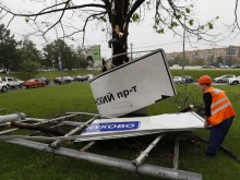 Броят на жертвите на урагана в Москва достигна 16 души
