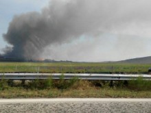 Голям пожар край Пловдив, има опасност от замърсяване на въздуха!