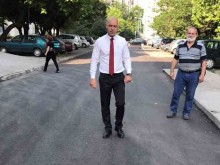 В "Тракия" преасфалтираха улица в зона А-9, нови тротоари и паркинги в А-8