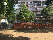В "Централен" облагородиха голямо междублоково пространство
