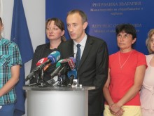 Учители и родители се обявиха против поставянето на камери в класните стаи