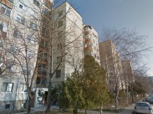 Стари градски и песни на Слави Трифонов ядосаха пловдивчанка