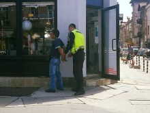 Достойно: Да се намесим, за да не ритат майките и бабите ни!