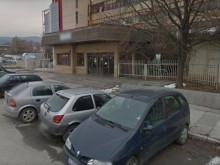 23-годишен мъж е намерен в безпомощно състояние до завод в Благоевград