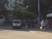 Блъснаха пешеходец на кръстовище със светофар