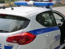 Петима нападнаха младеж до заведение в Пловдив, взеха му много пари!