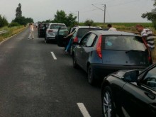 Тежка катастрофа затвори Карловско в двете посоки