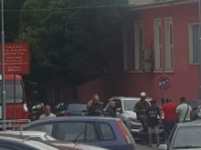 Кола се запали на метри от пловдивската пожарна