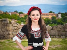 Снимка с пловдивска абитуриентка плени сърцата на публиката от фотоконкурс