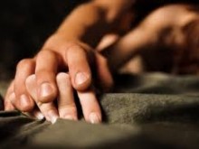 Мъж купи девствеността на 16-годишна за 200 евро
