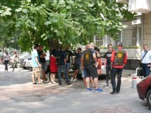 Протестиращи в Пловдив: Не може съдът да пуска циганите, а да държи Перата!