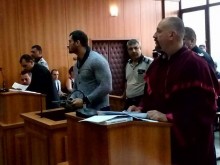 Съдът не пусна от ареста Петър Низамов - Перата