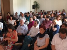 Леви, десни, леви, десни – ще маршируваме ли "Да България“?