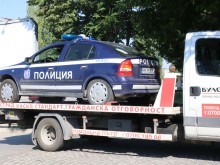 Патрулка излетя от пътя, мина през тротоар и катастрофира в Пловдив! Има пострадали полицаи!