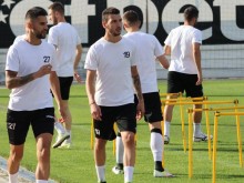 Локо тренира в Асеновград преди мача с Левски