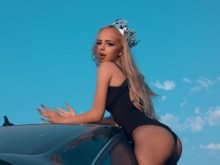 Орхан Мурад защити дъщеря си, нашумяла със софт порно "музикален" клип
