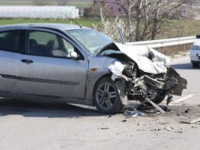 Двама в болница след катастрофа край Маноле