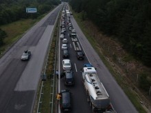 Ограничават движението по магистрала "Тракия" заради демонтаж на пасарелка