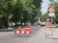 Започна последният етап от реконструкцията на "Васил Априлов", затвориха част от източното платно