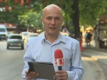 Нападнаха известен водещ от БНТ посред бял ден, в болница е с рани по лицето