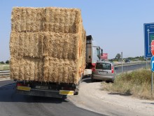 ТИР и кола катастрофираха между Пловдив и Труд