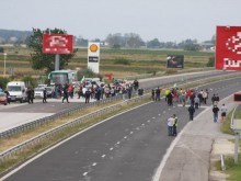Полицаи върнаха чанта с 6000 евро на пловдивчанин, забравил я на бензиностанция