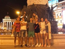 Малките Никол и Лора пак мерят сили с големите, този път на Балканско