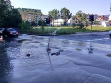 Вода шурти от кръстовище в Кючука