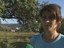 Майката, изоставила бебето си: Искам си детето, но имам нужда и от пари